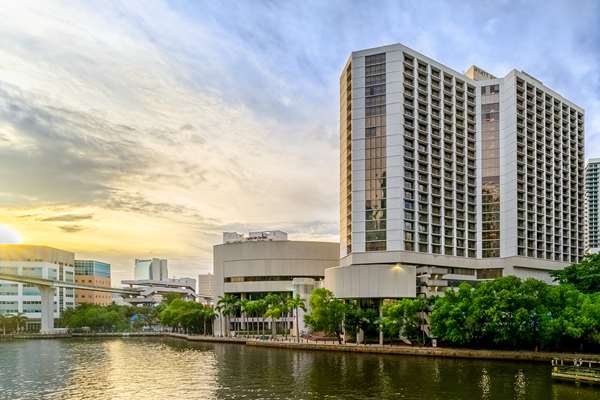 Exterior view - Hyatt Regency Hotel Miami - I-95, Exit 2A & 2C
