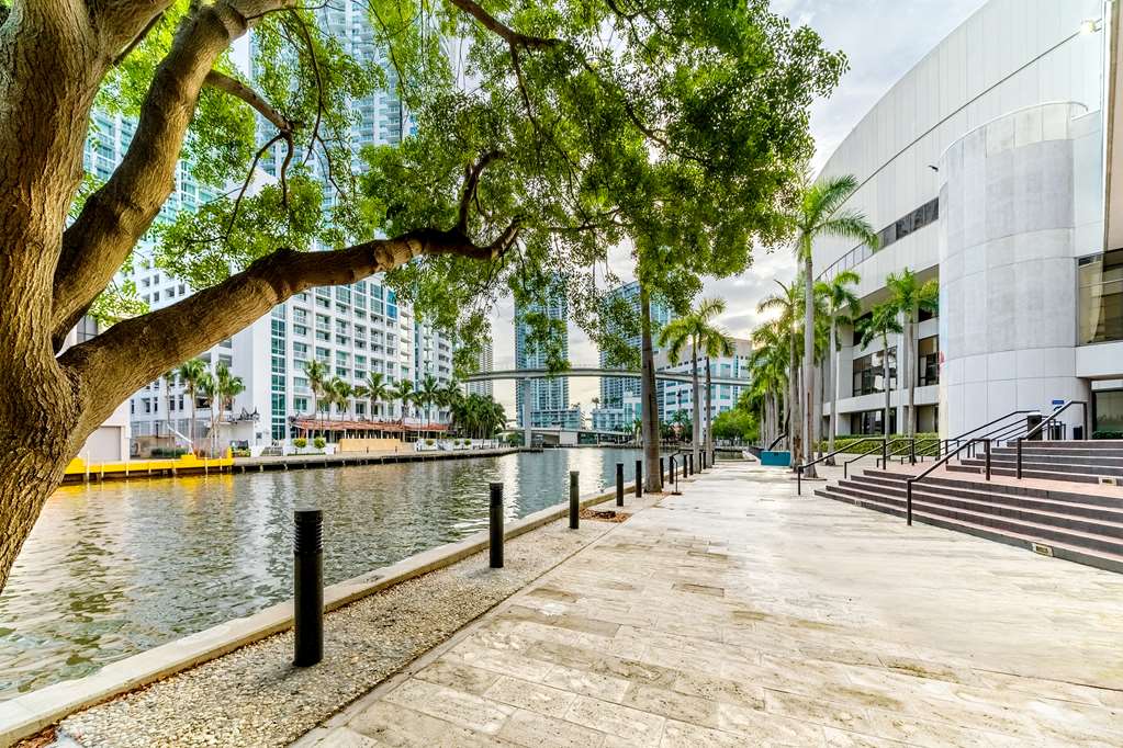 HYATT REGENCY MIAMI - Photo 46