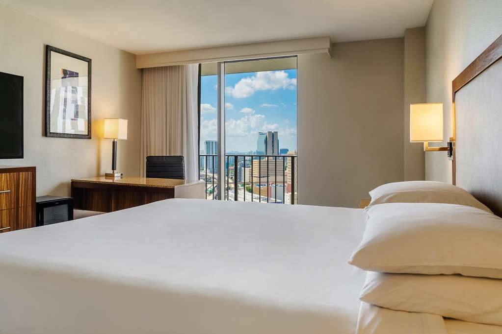 HYATT REGENCY MIAMI - Photo 26