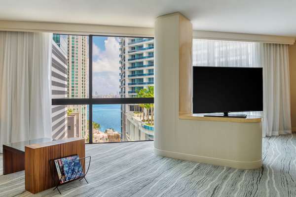 Suite - Hyatt Regency Hotel Miami - I-95, Exit 2A & 2C