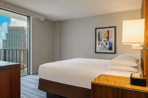 Suite - Hyatt Regency Hotel Miami - I-95, Exit 2A & 2C