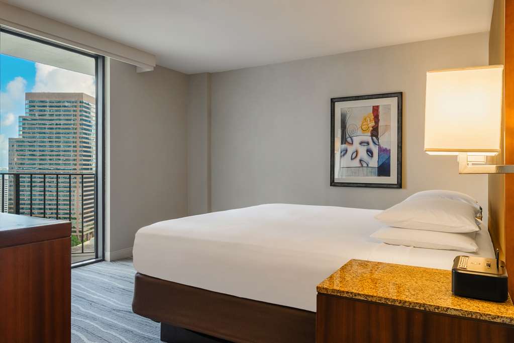 HYATT REGENCY MIAMI - Photo 37