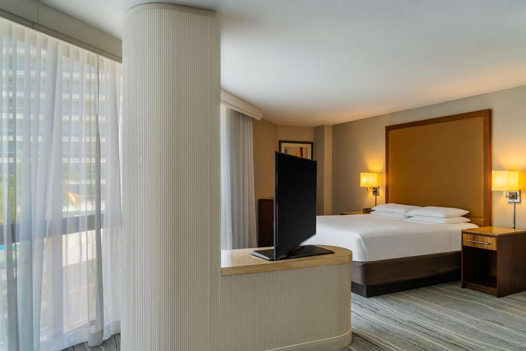 HYATT REGENCY MIAMI - Photo 34