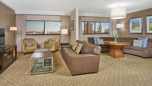 Suite - Hyatt Regency Hotel Milwaukee - I-43, Exit 72A & 72E