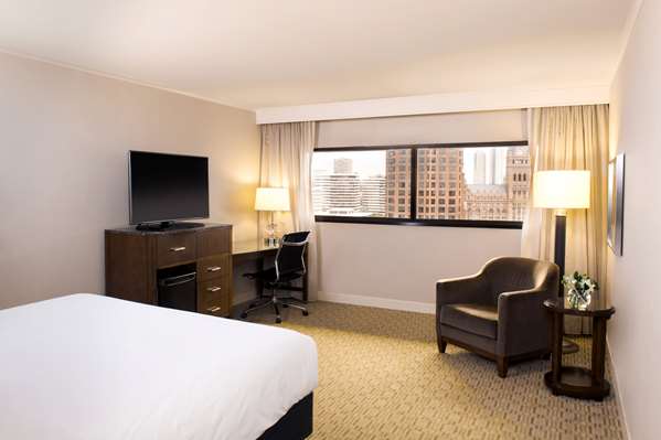  - Hyatt Regency Hotel Milwaukee - I-43, Exit 72A & 72E