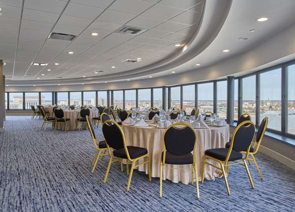  - Hyatt Regency Hotel Milwaukee - I-43, Exit 72A & 72E