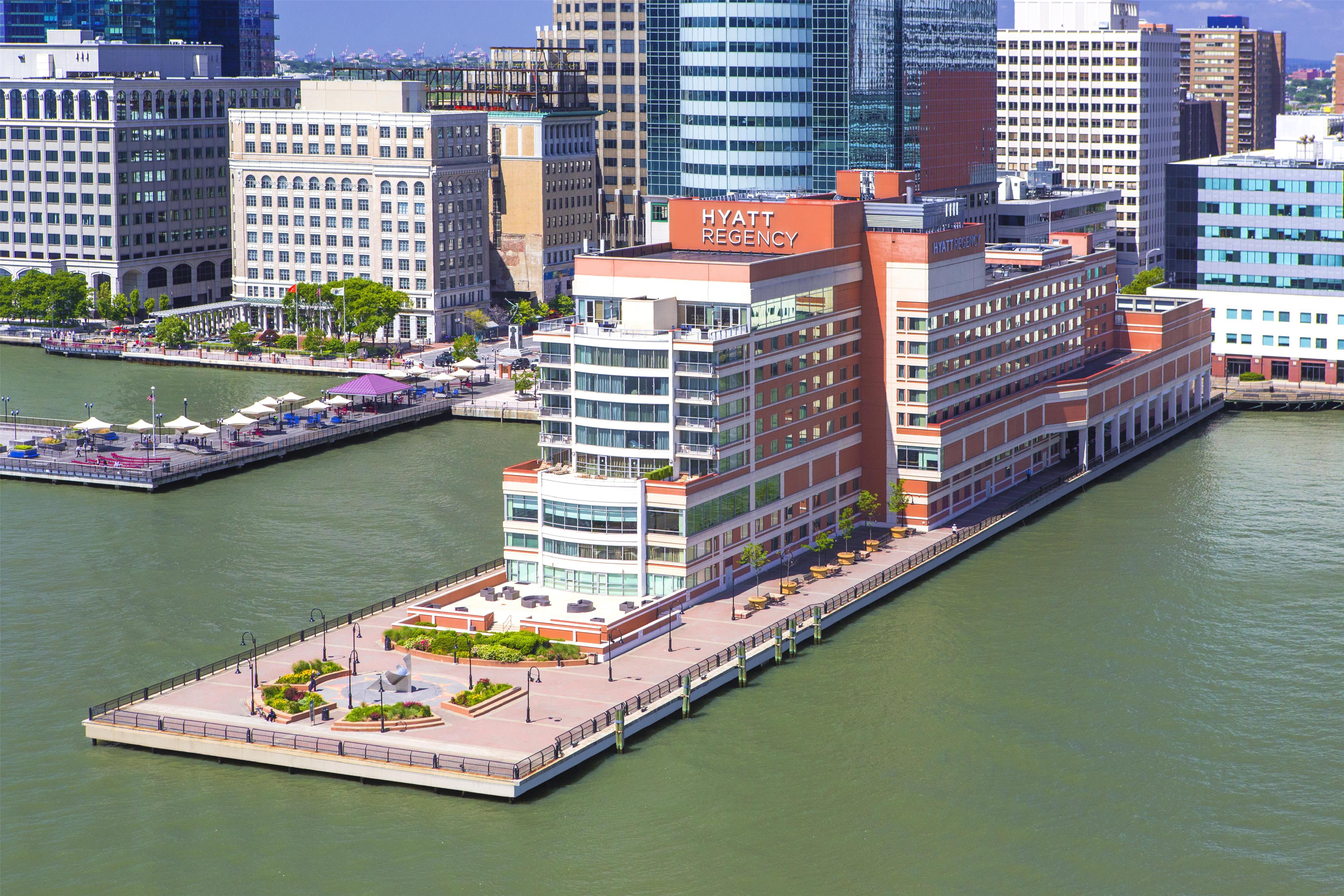 Exterior | Hyatt Regency Jersey City on the Hudson