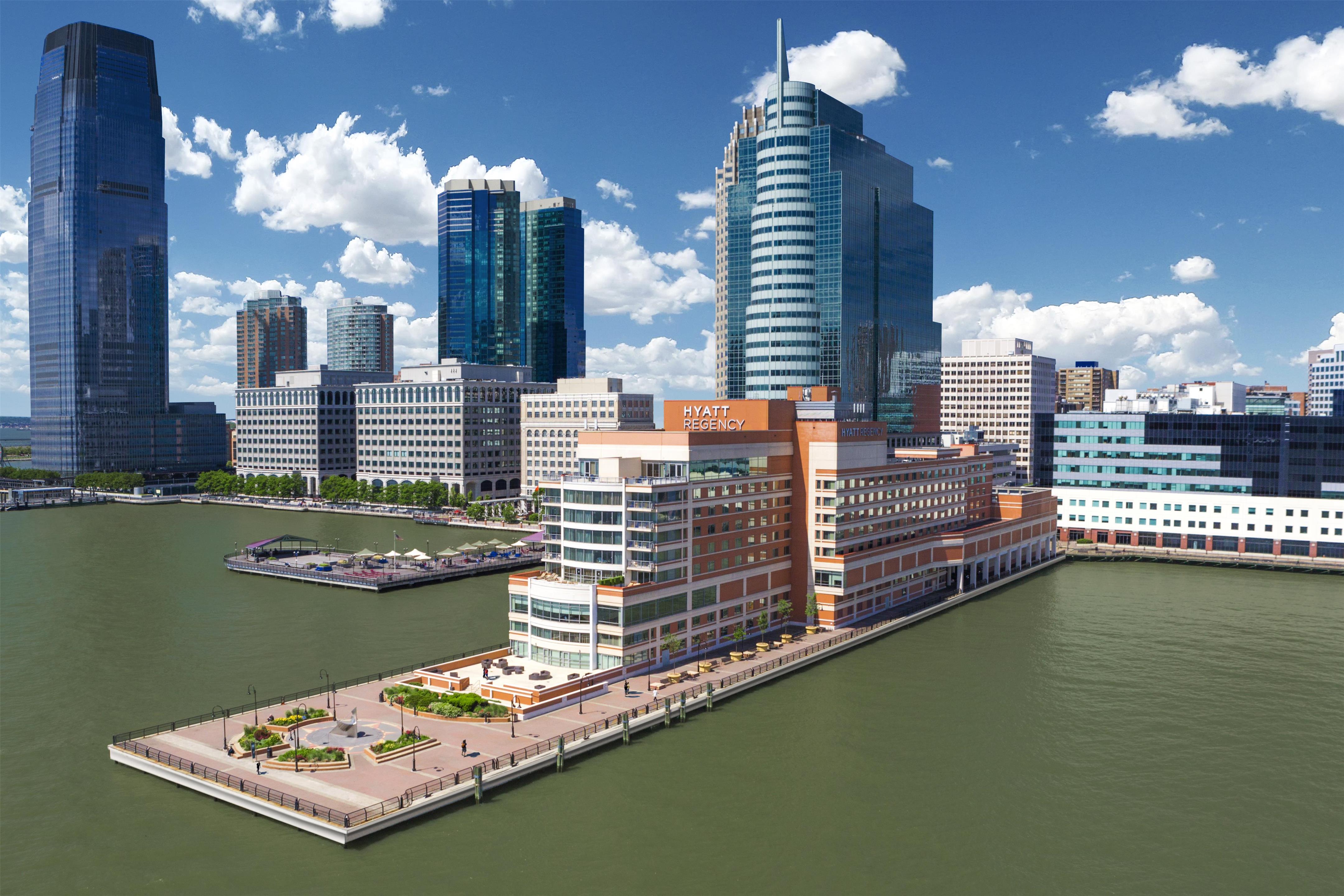 Exterior | Hyatt Regency Jersey City on the Hudson