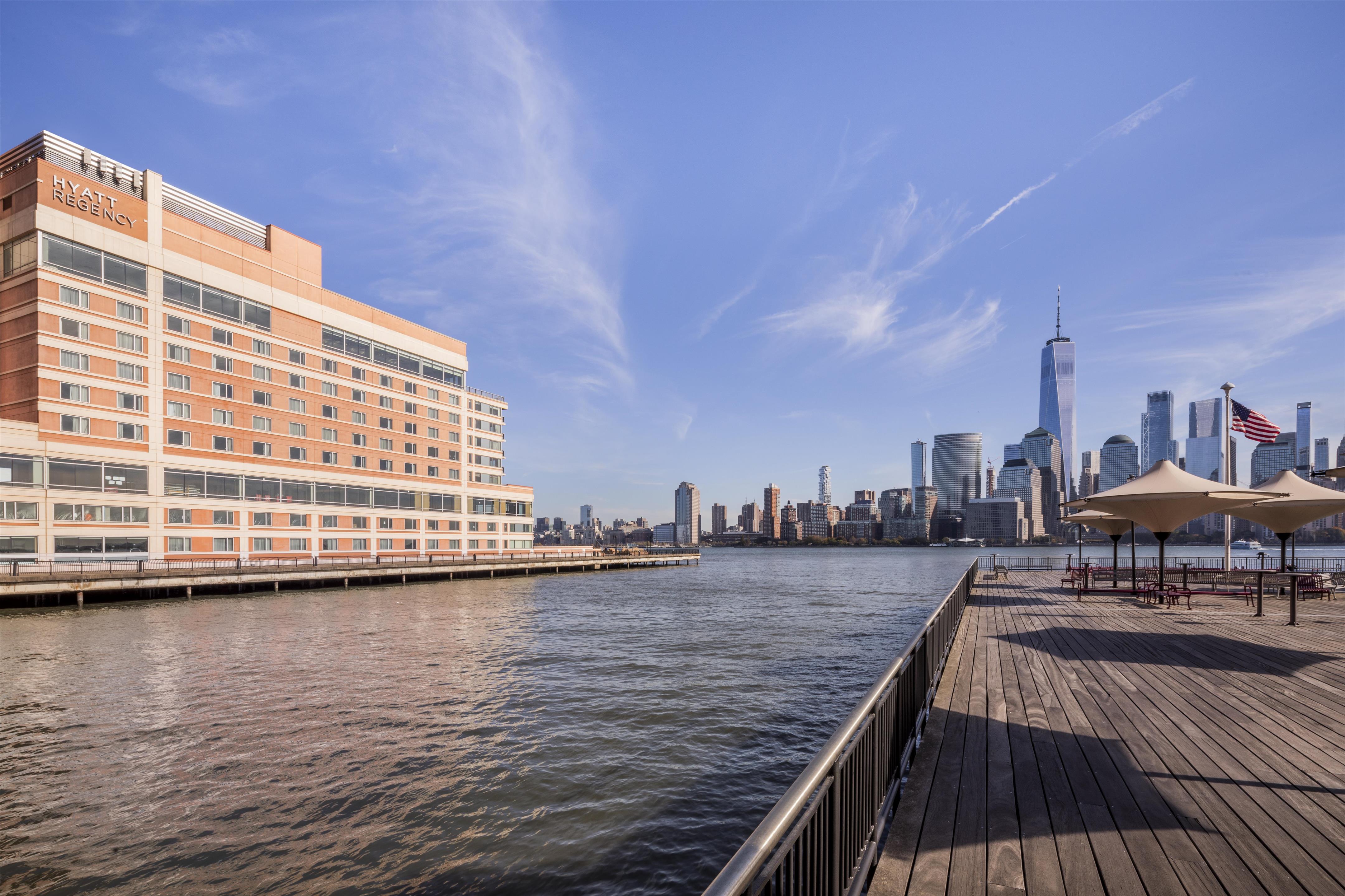 Exterior | Hyatt Regency Jersey City on the Hudson