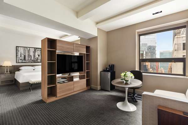 Suite - Grand Hyatt Hotel New York
