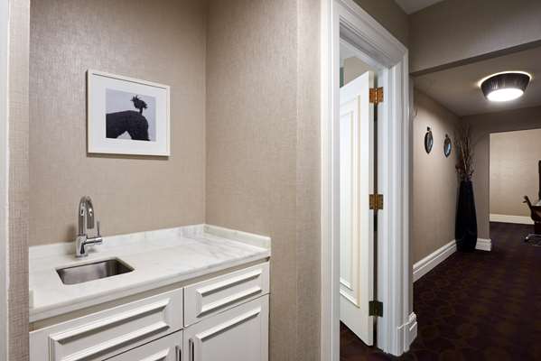 Suite - Bellevue Hotel Philadelphia