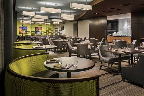 Restaurant - Hyatt Regency Hotel Airport Pittsburgh