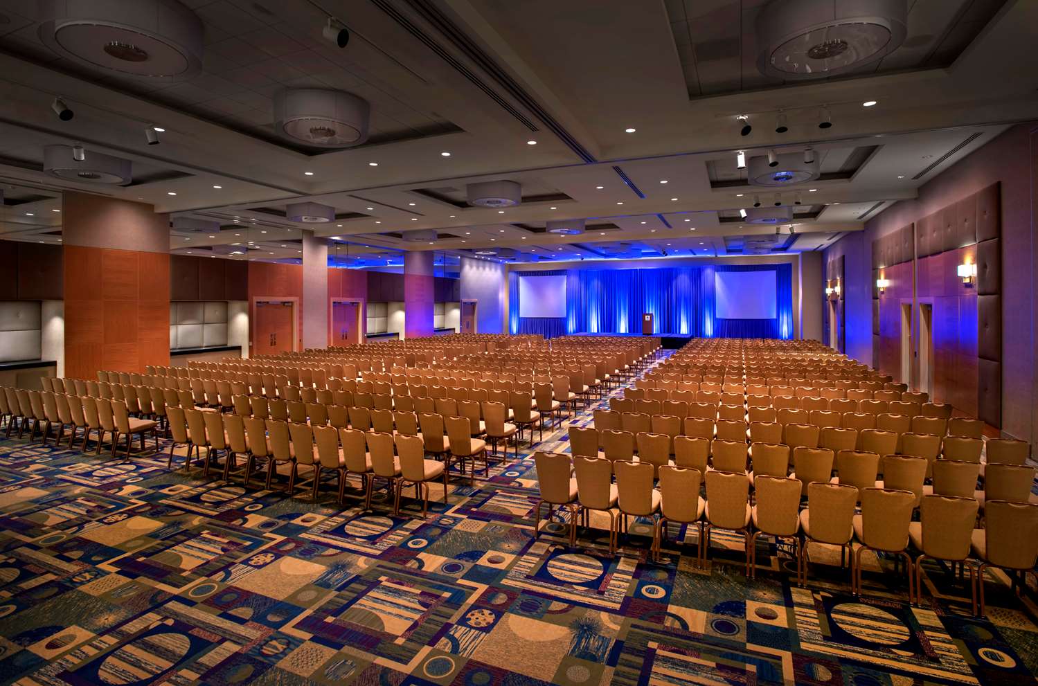 Hyatt Regency Hotel Airport Pittsburgh, PA See Discounts