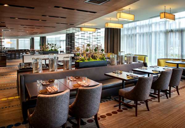 Restaurant - Hyatt Regency Hotel Airport Pittsburgh