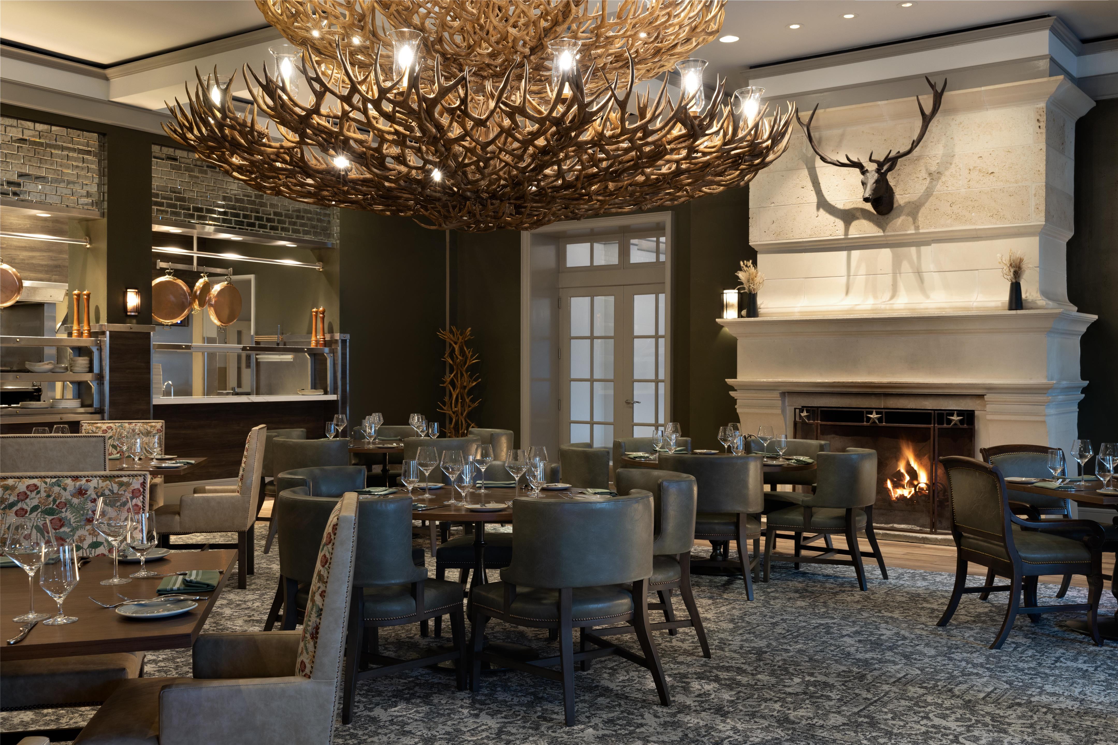 Bar Lounge | Hyatt Regency Hill Country Resort & Spa