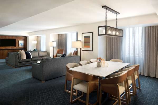 Suite - Grand Hyatt Hotel San Antonio