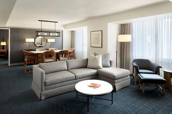 Suite - Grand Hyatt Hotel San Antonio