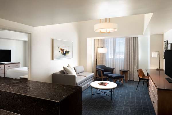 Suite - Grand Hyatt Hotel San Antonio