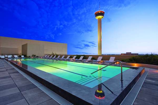 Pool - Grand Hyatt Hotel San Antonio