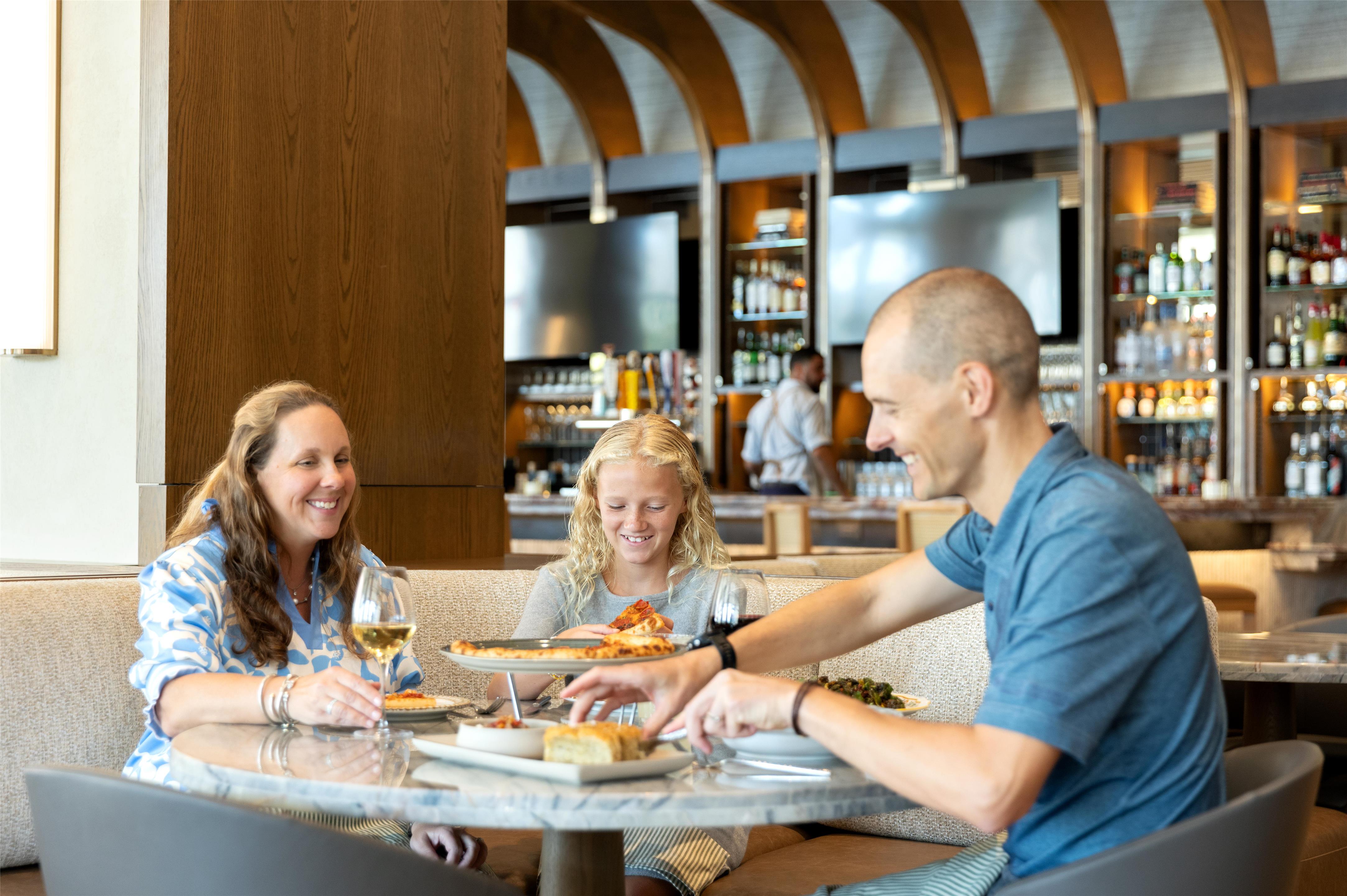 Restaurant | Grand Hyatt San Antonio River Walk