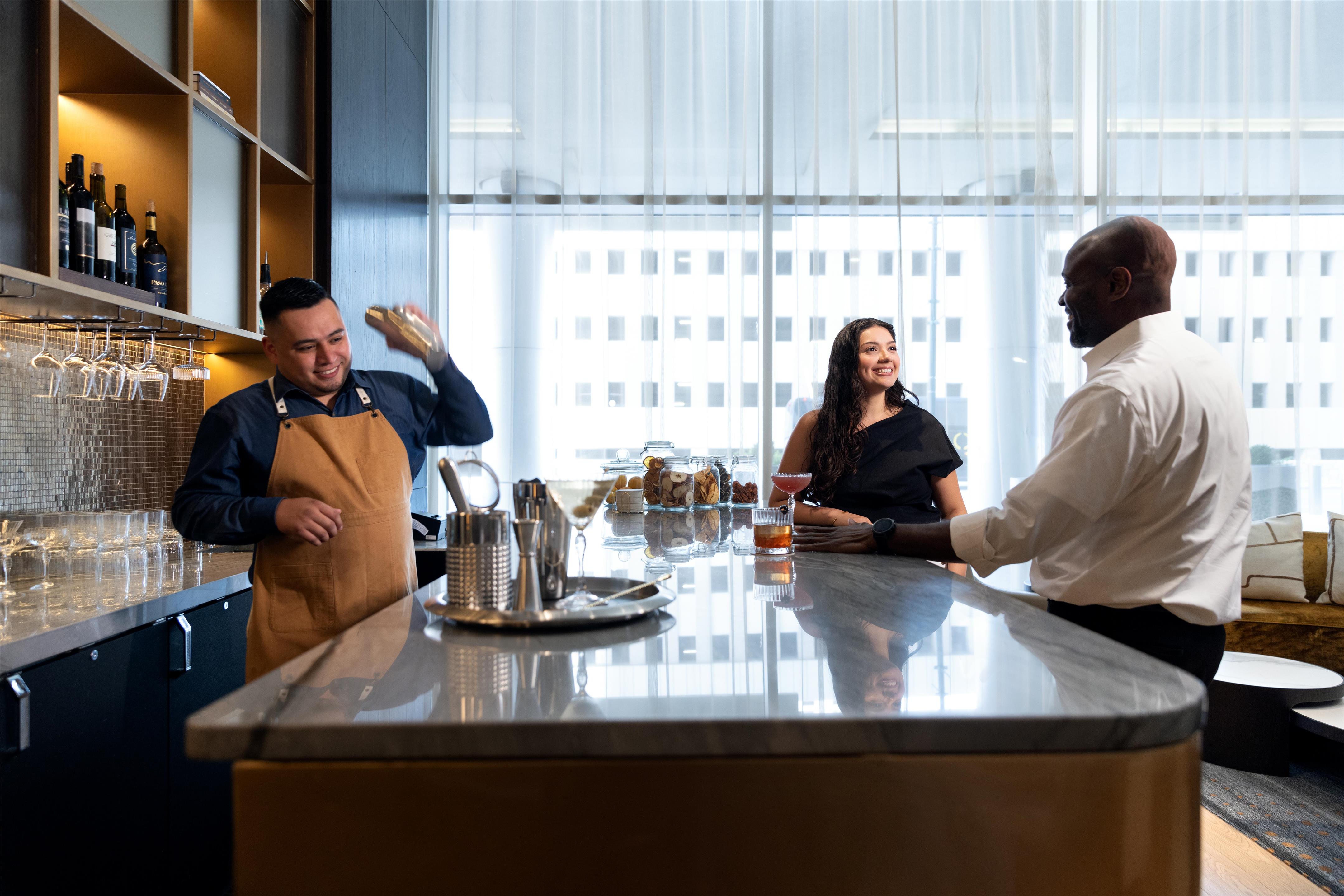 Bar Lounge | Grand Hyatt San Antonio River Walk