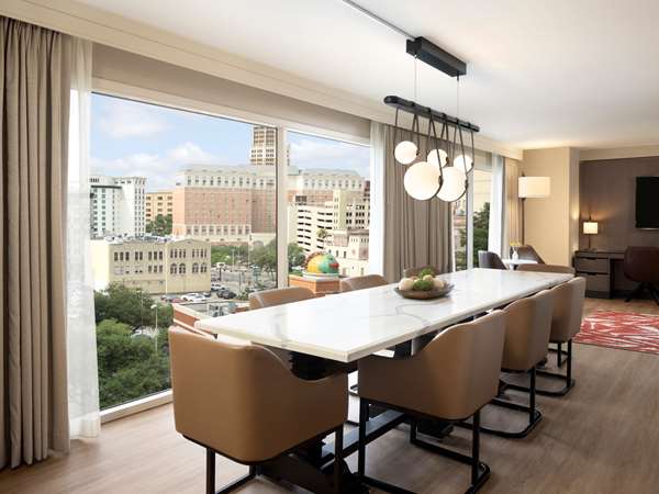 Suite - Hyatt Regency Hotel Riverwalk San Antonio