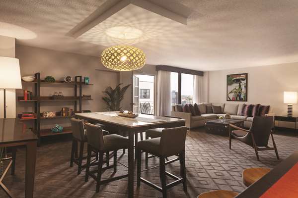 Suite - Hyatt Regency Hotel Savannah - I-16, Exit 167