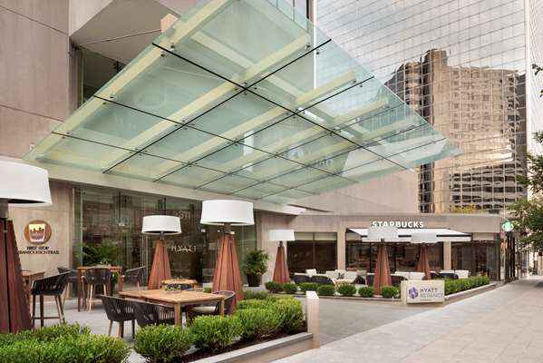 Exterior view - Hyatt Regency Hotel Louisville - I-65, Exit 136C