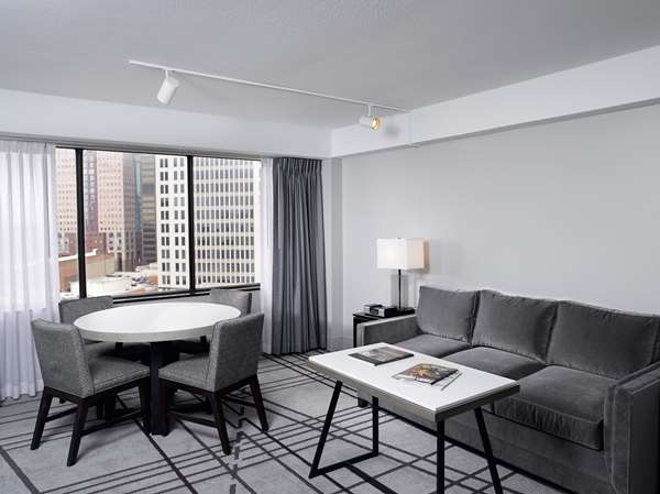 Suite - Hyatt Regency Hotel Louisville - I-65, Exit 136C