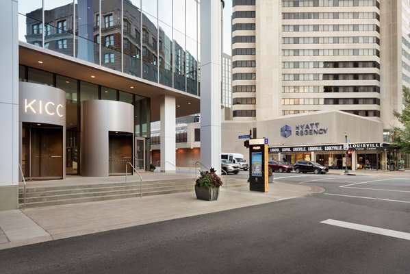 Exterior view - Hyatt Regency Hotel Louisville - I-65, Exit 136C