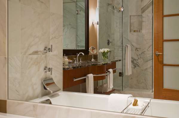  - Grand Hyatt Hotel Seattle - I-5, Exits 164A & 165B