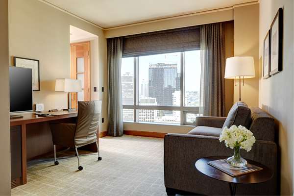 Suite - Grand Hyatt Hotel Seattle - I-5, Exits 164A & 165B