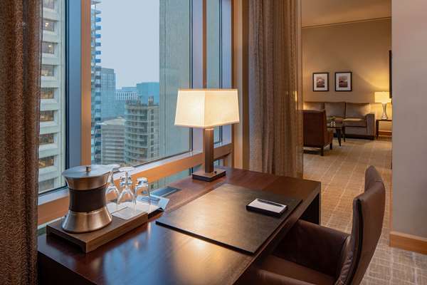 Suite - Grand Hyatt Hotel Seattle - I-5, Exits 164A & 165B