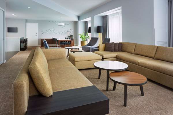 Suite - Hyatt Regency Airport Hotel Burlingame