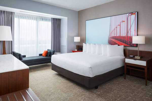 Suite - Hyatt Regency Airport Hotel Burlingame