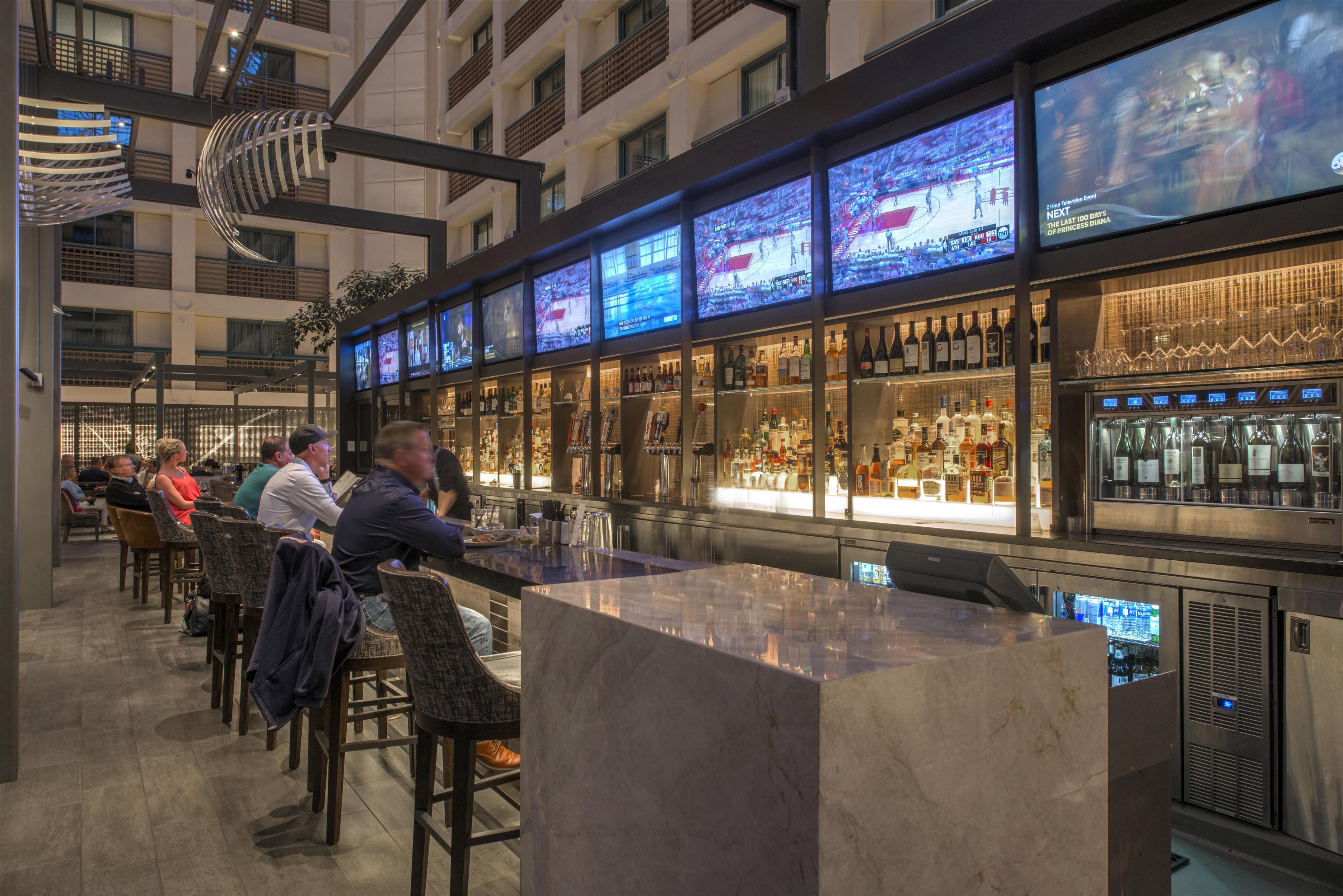 Bar Lounge | Hyatt Regency San Francisco Airport