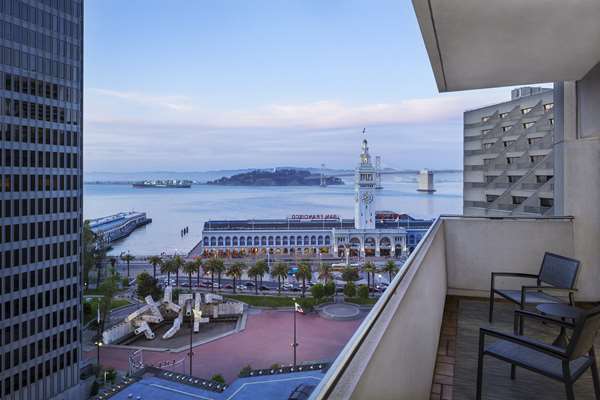 Suite - Hyatt Regency Hotel San Francisco