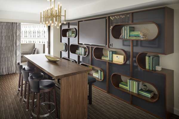 Suite - Hyatt Regency Hotel San Francisco