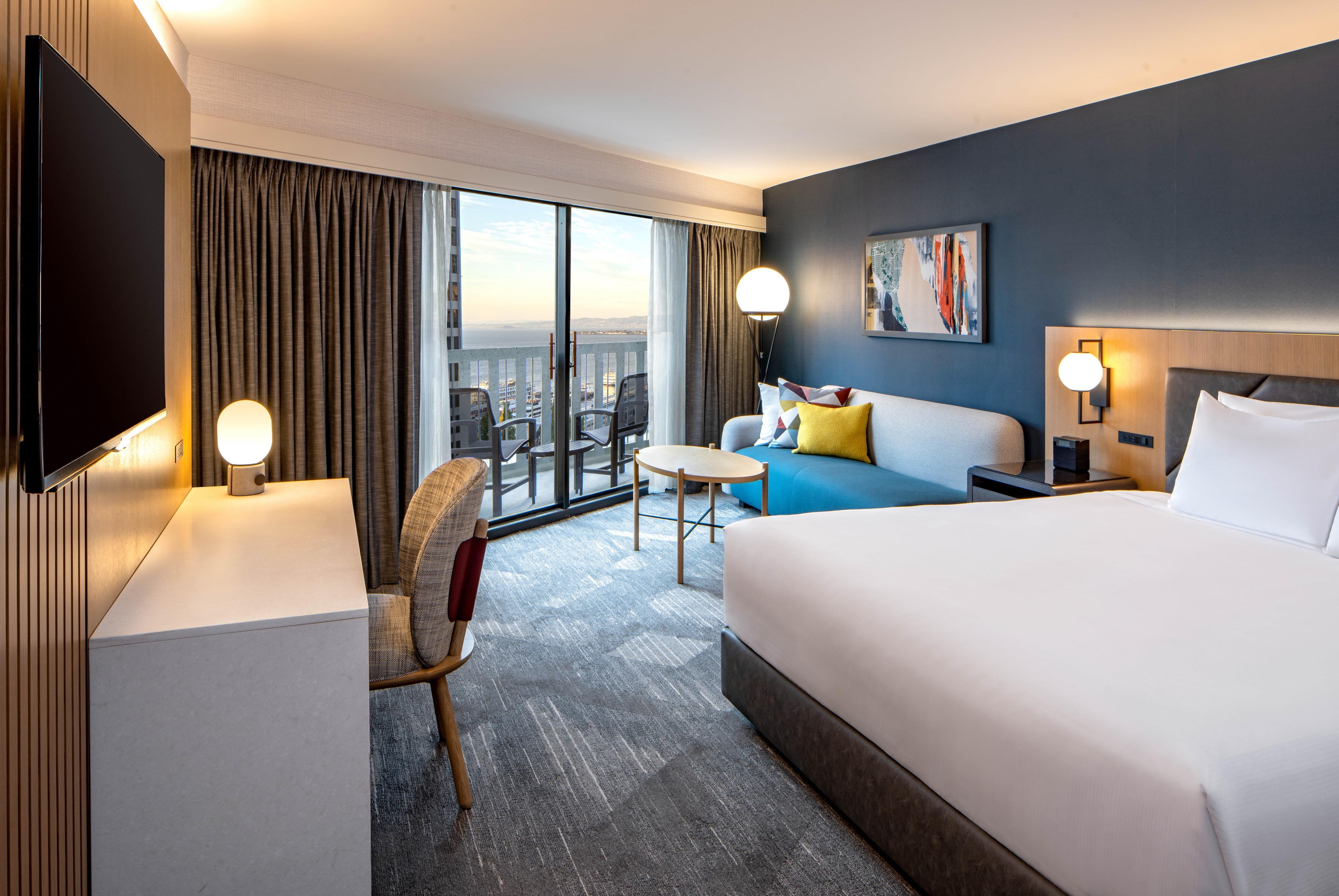 Hyatt Regency San Francisco Room Type - King Room with Balcony and Bay View - High Floor Hyatt Regency San Francisco Room Type - King Room with Balcony and Bay View - High Floor