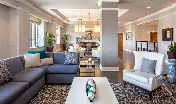 Suite - Hyatt Regency Hotel St Louis - I-44, Exits 291B & 292B