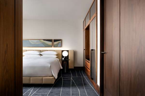 Suite - Park Hyatt Hotel Toronto