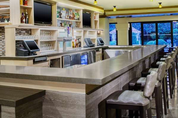 Bar - Hyatt Regency Hotel Westlake Village - US 101, Exit 40