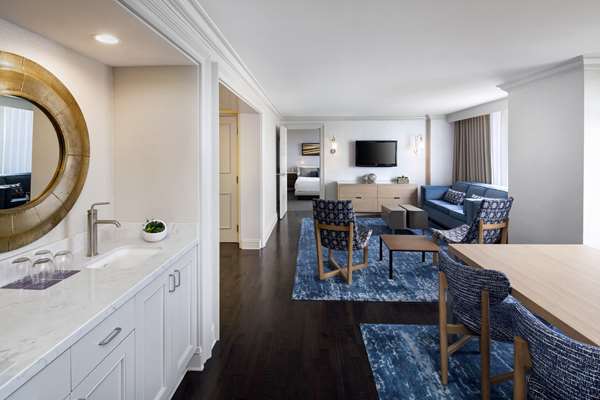 Suite - Hyatt Regency Hotel Wichita