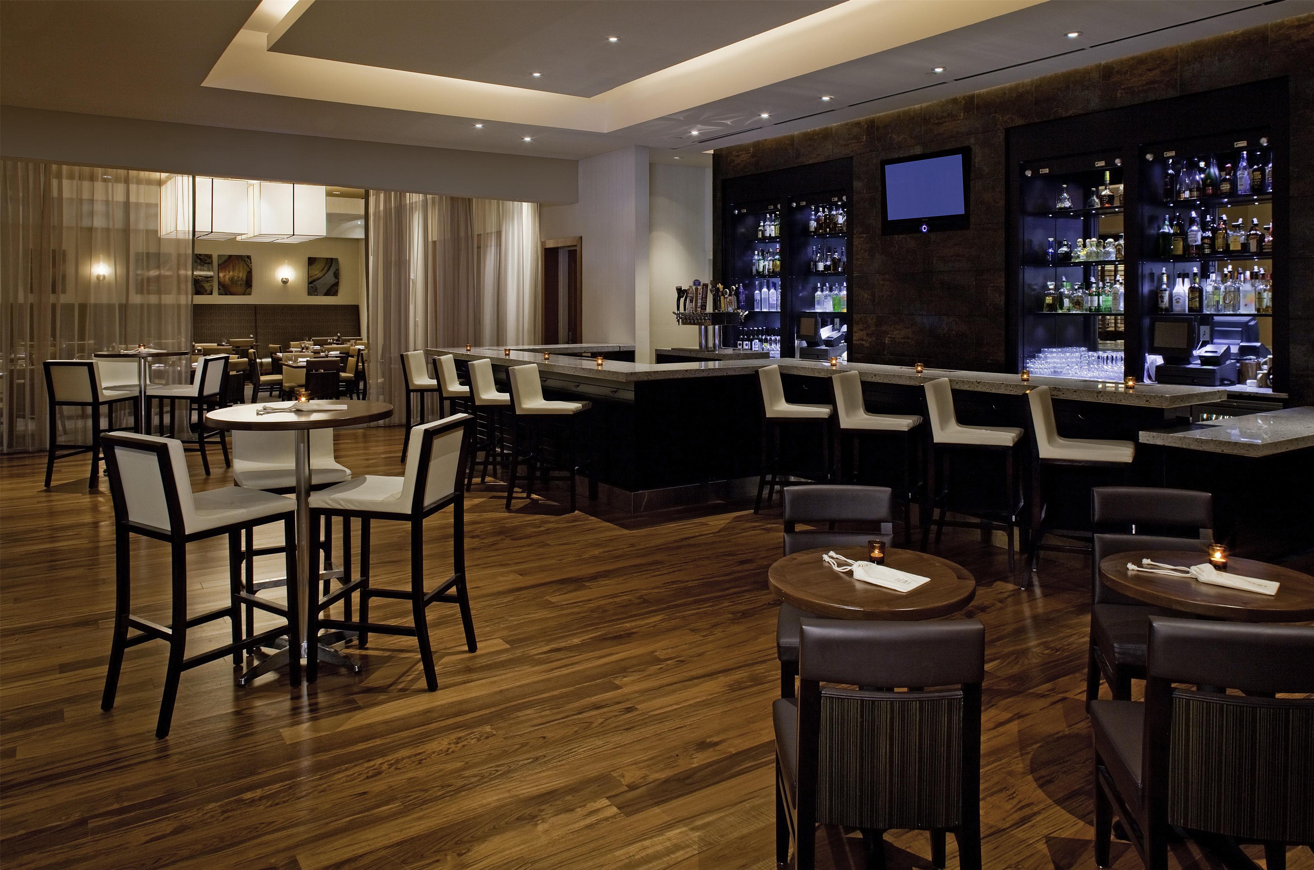 Bar Lounge | Hyatt Regency Wichita