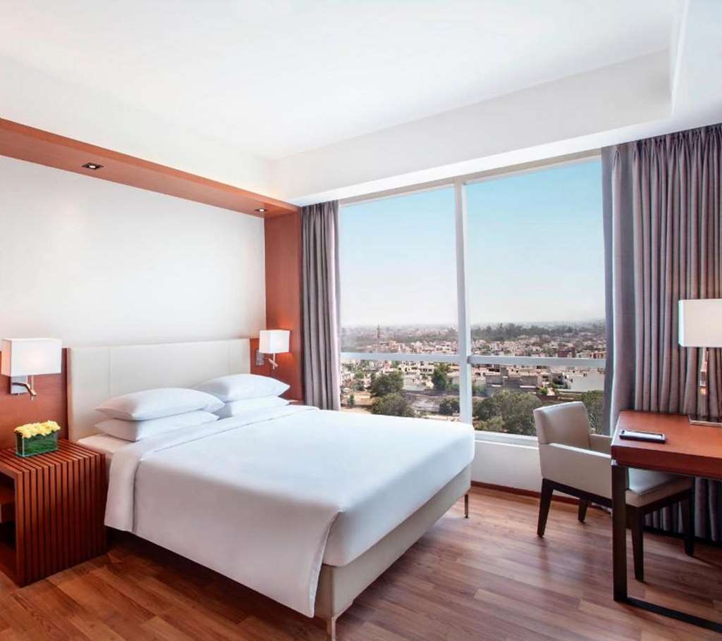 HYATT REGENCY AMRITSAR HOTEL & SPA-guestroom-Guest Room,On-Site.jpg