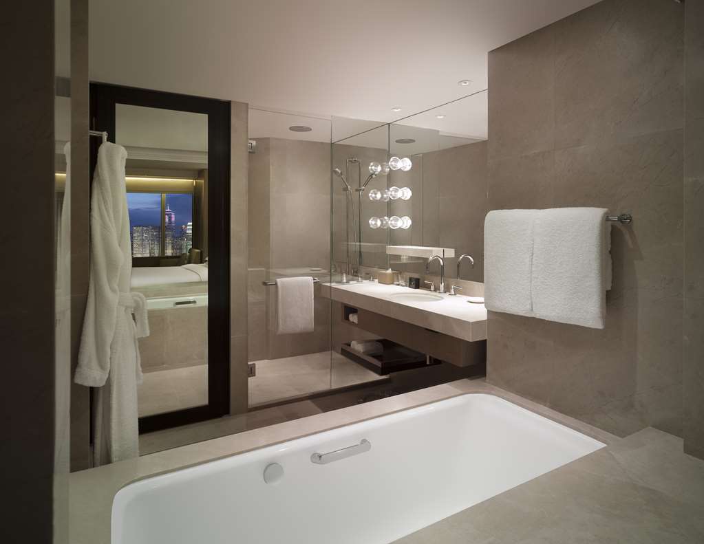 GRAND HYATT HONG KONG-guestroom-Guest Room,Bathroom,On-Site.jpg