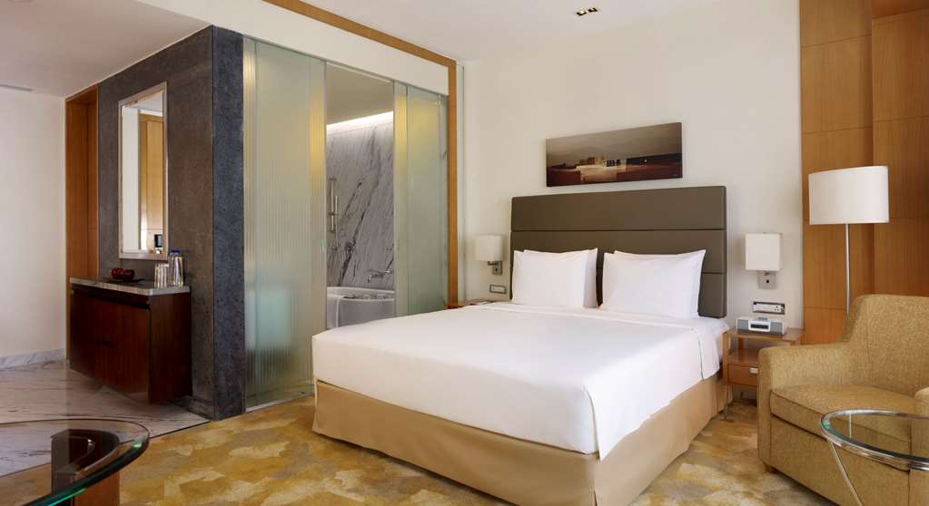 HYATT REGENCY PUNE-guestroom-Guest Room,On-Site.jpg
