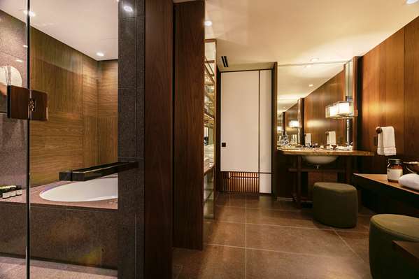 ANDAZ TOKYO TORANOMON HILLS - Photo 80