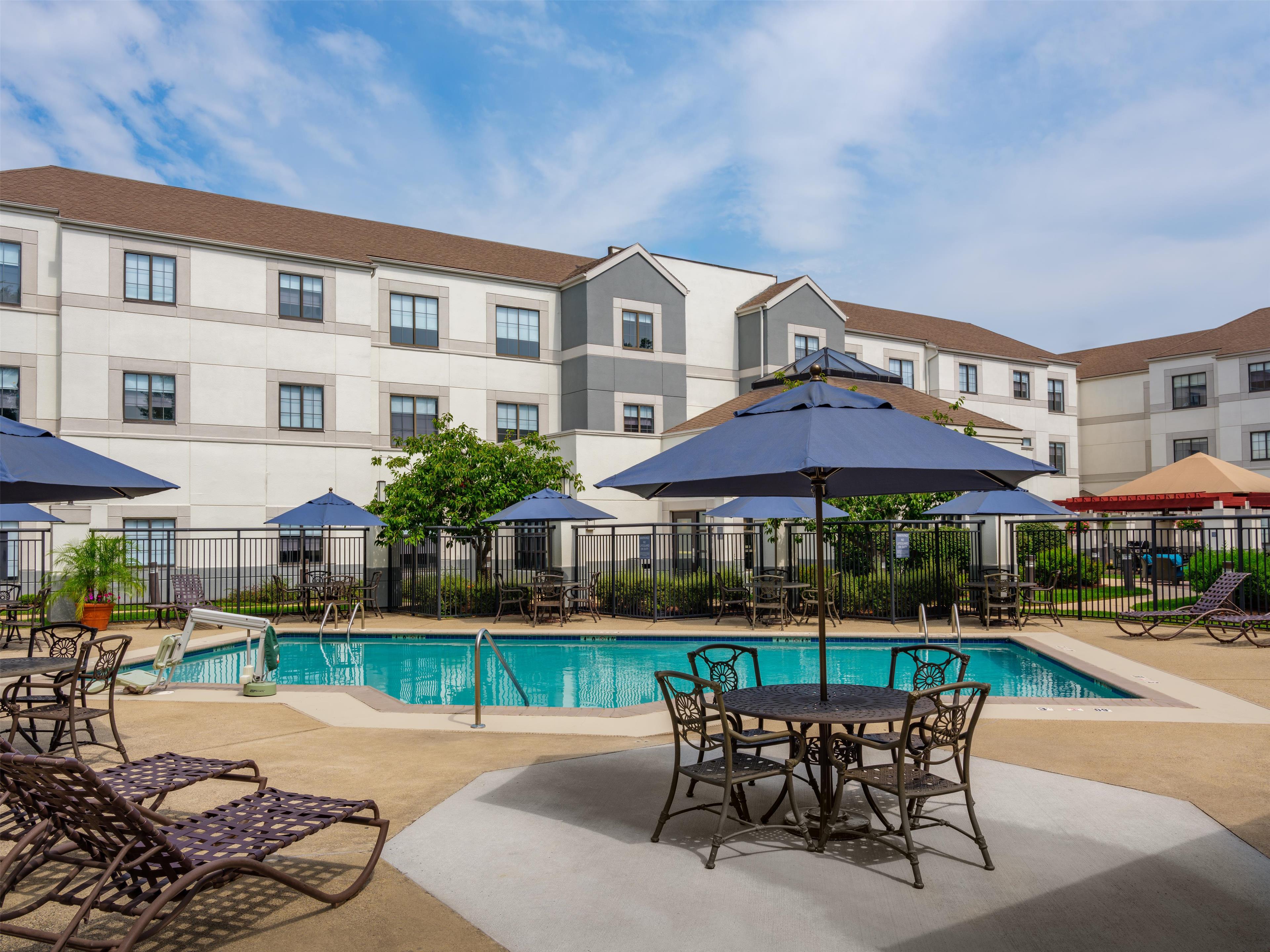 Pool | HYATT house Boston/Burlington