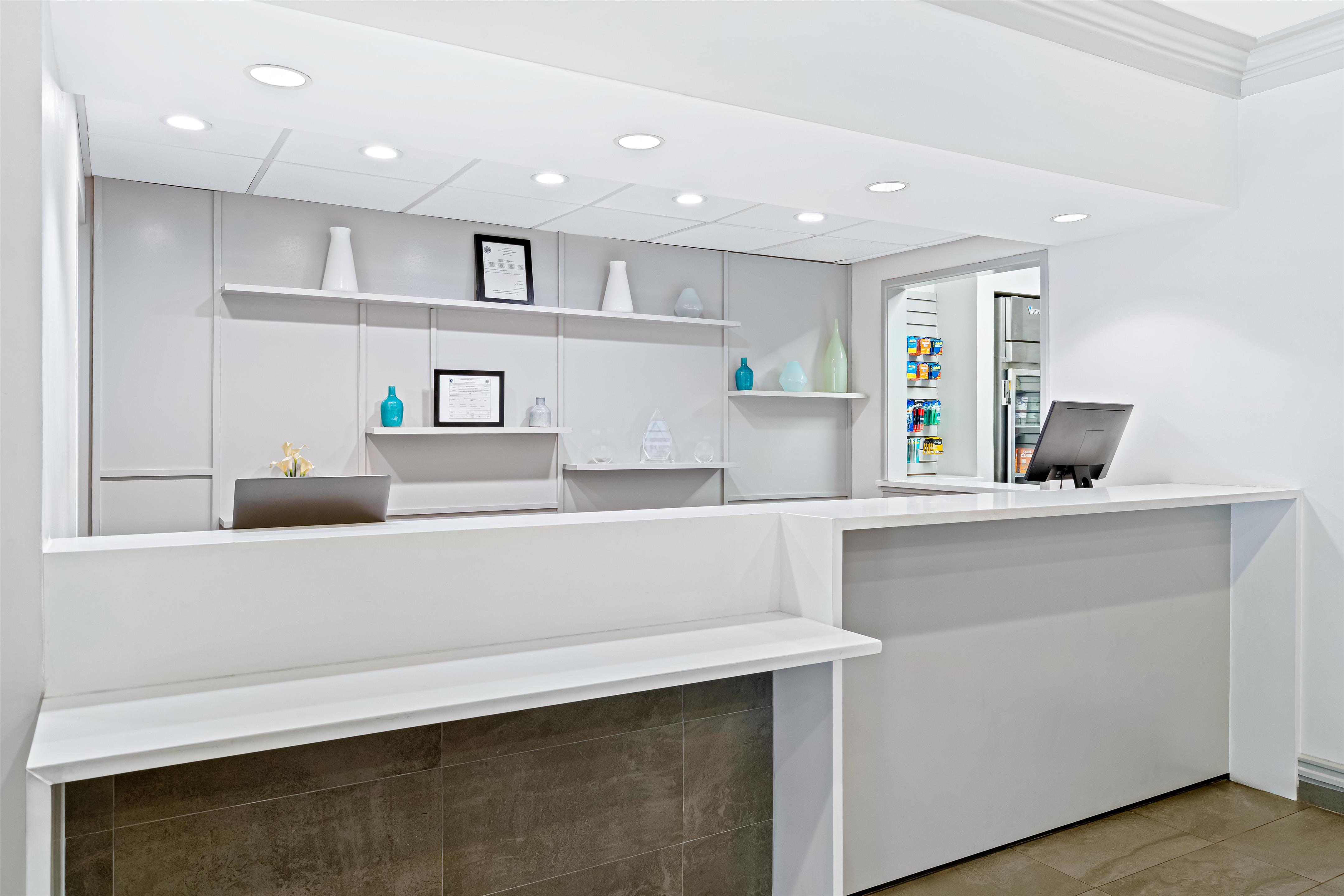 Lobby | HYATT house Boston/Burlington